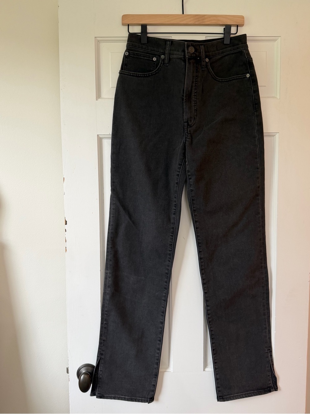 Madewell The Perfect Vintage Straight Leg Jeans in Black Wash